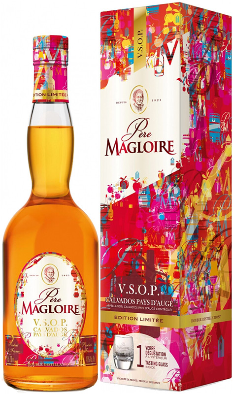 КАЛЬВАДОС "Пэр Маглуар Пэи д'Ож V.S.O.P."с бокалом креп. 40%, емк  0.7л п/у .
