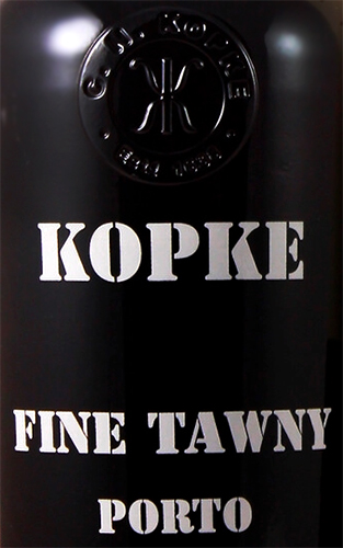 Этикетка Крепленое вино крепкое (портвейн) марочное "Копке Файн Тони Порто" в картонной подарочной упаковке креп. 19.5%, емк  0.7