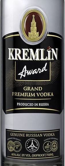 Этикетка Водка "КРЕМЛИН ЭВОРД" (KREMLIN AWARD)  креп 40%, емк 0,7л подарочный набор с двумя стопками